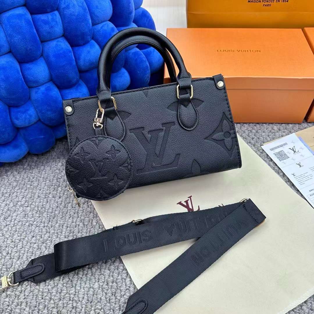 LOUIS VUITTON Hand Bag