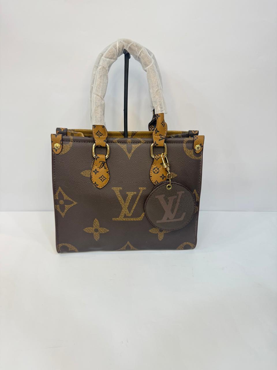 LOUIS VUITTON Medium on the go gm Medium Hand Bag