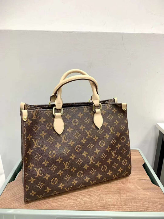 LOUIS VUITTON Hand Bag