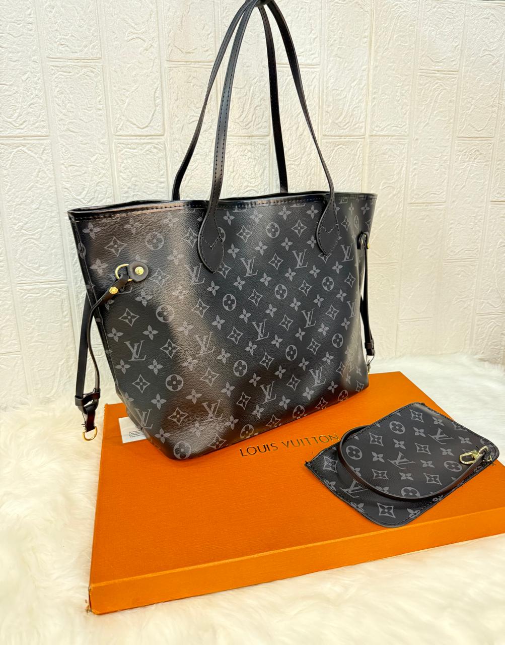 LOUIS VUITTON Hand Bag