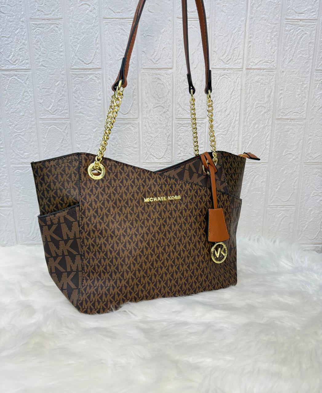 Orignal MICHEAL KORS Deinged Hand Bag